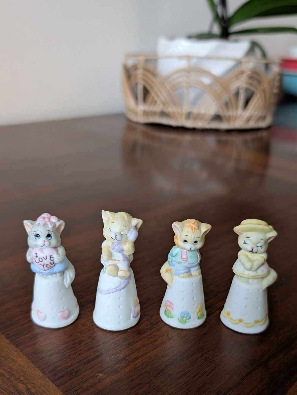 Rare Vintage Set of Four 1986 Feline Feelings Ceramic Thimbles 🧺 Cottage Core